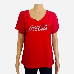 Kavio! casual Coca Cola top T-shirt graphics design Women's Large Red V-Neck